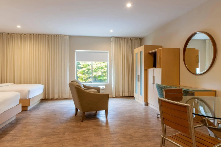 Quadruple Suite