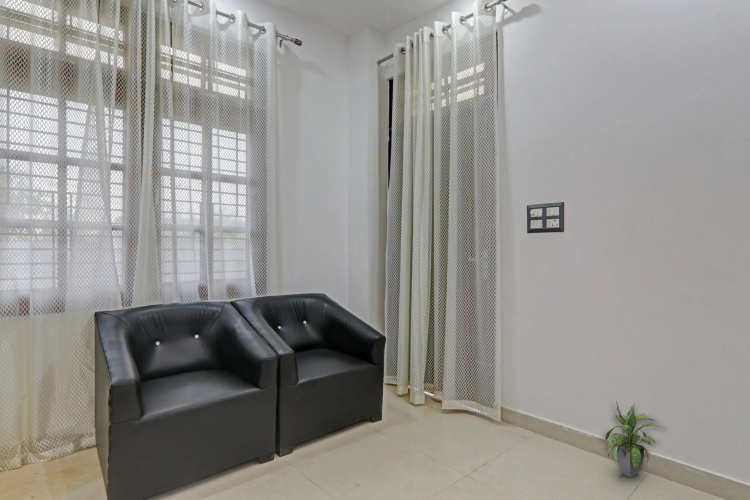 Townhouse Relax Inn