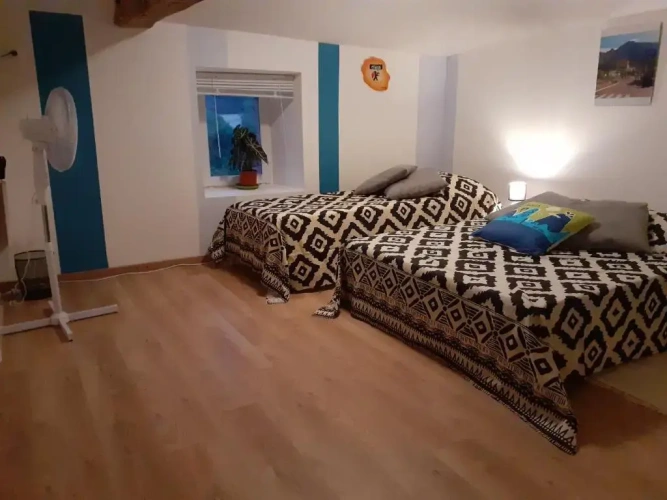 Standard Triple room