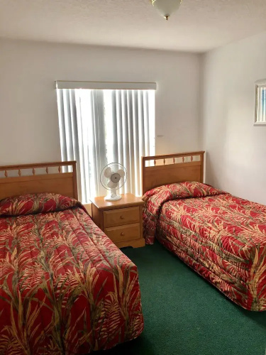 Three Bedroom Condo - 8841 GP - Vusa