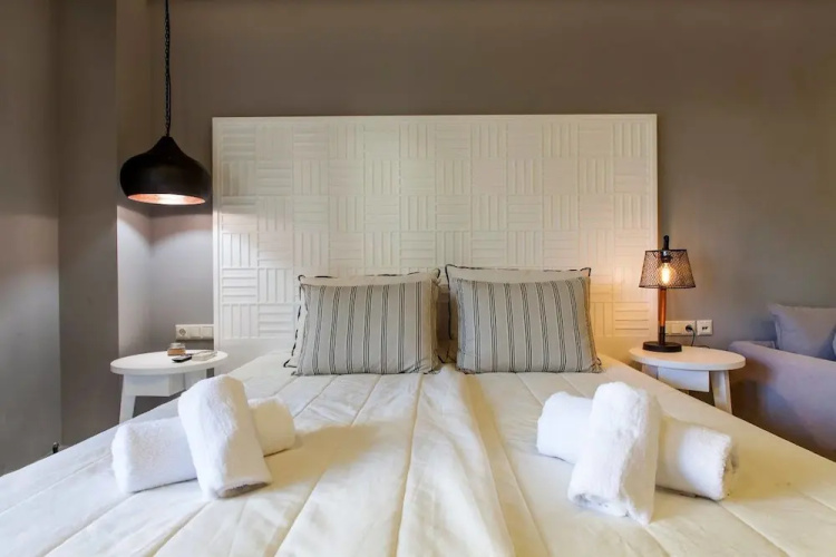 Candia Studios & Rooms