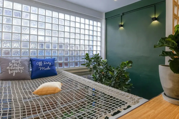 Simple to Sleep Hostel