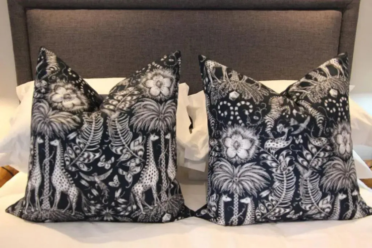 Mondaine Central Luxurious Spacious And Trendy