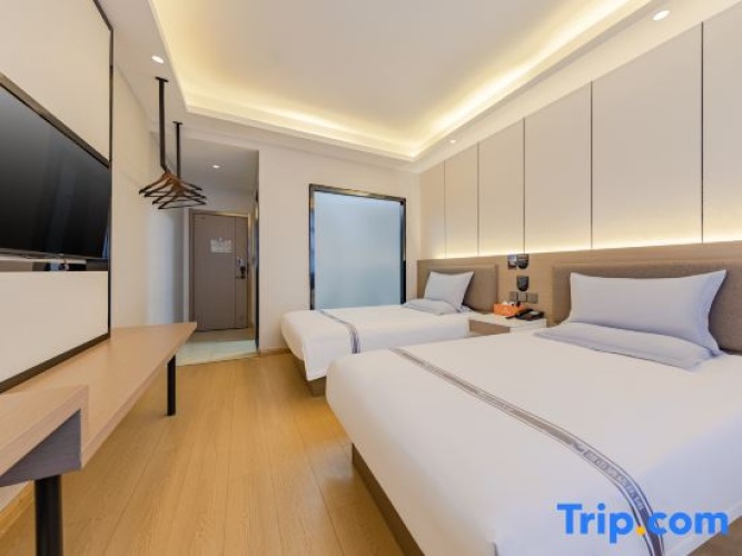 Premium Twin room