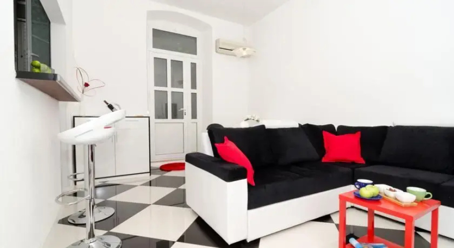 Guest House Cinema
