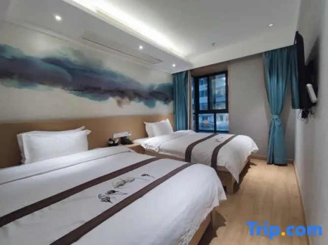 Luxury Suite