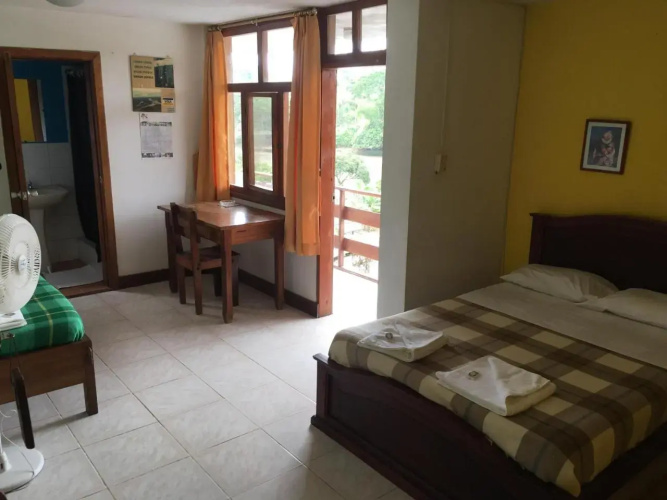 Hostal Albergue Español