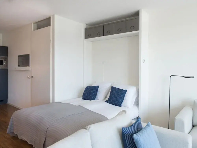 Two Room Apartment Overlooking the Harbor