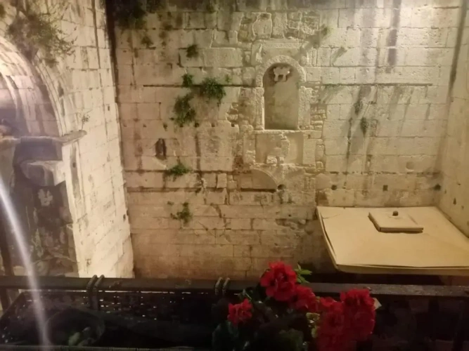 Deluxe Double room with city view