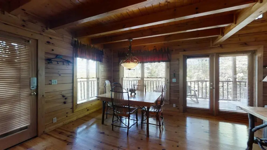 Close To Heaven 2 Bedroom Cabin