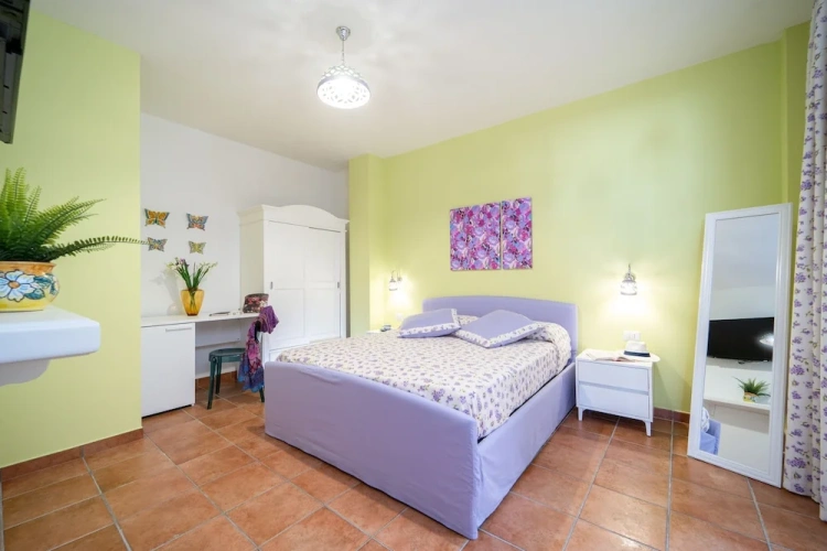 Superior room with courtyard view