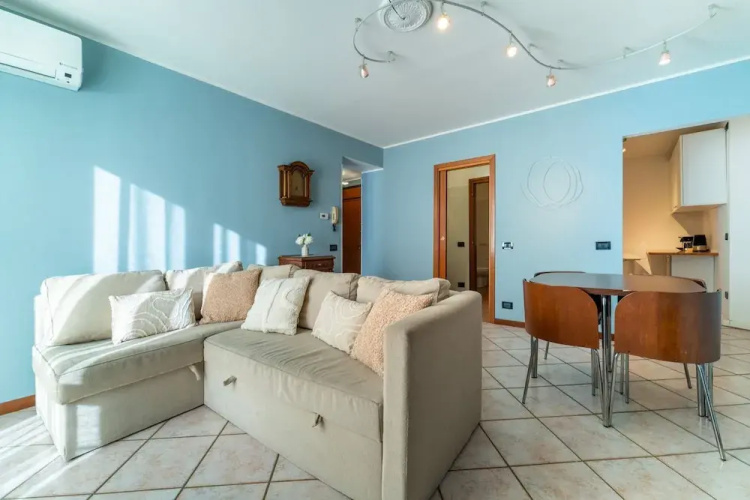 Lakefront Retreat - Celeste