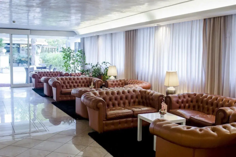 Hotel Royal Plaza