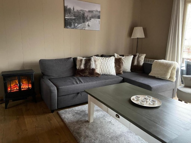 2 Bedrooms Chalet