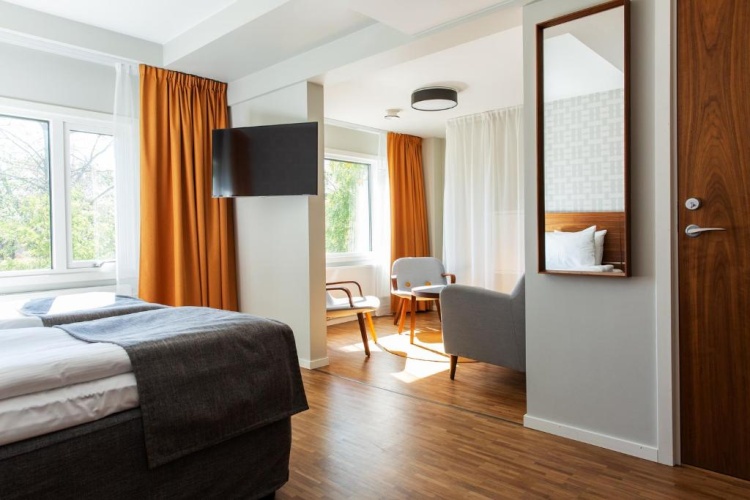 Double Suite