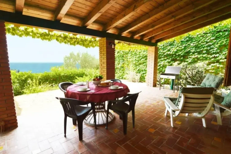 2 Bedrooms Cottage