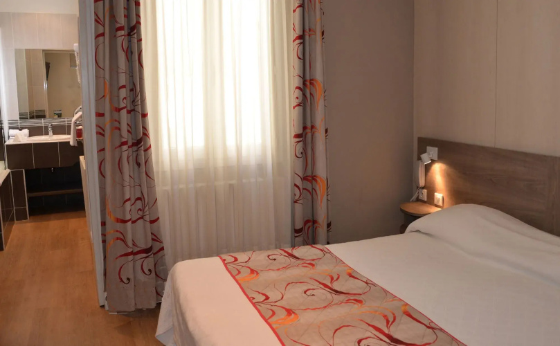 BRIT HOTEL Confort Le Revest Sainte Maxime