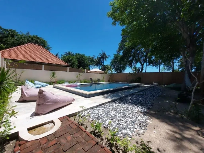 4 Bedrooms Villa