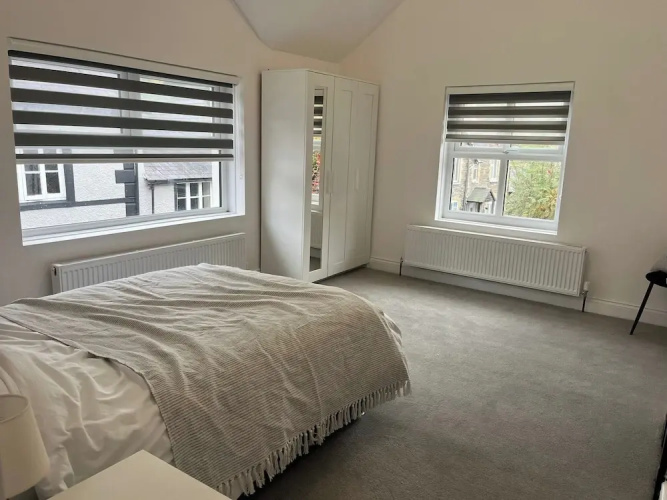 Llangollen 4-bed, Sleeps 8 With Garden & Parking