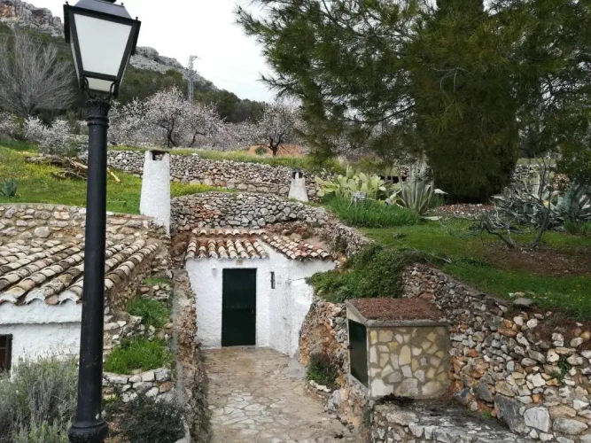 Double Cottage