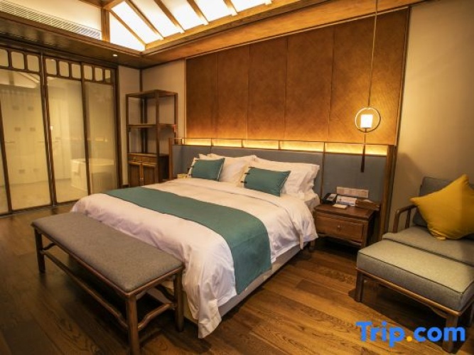 Double Suite with courtyard view