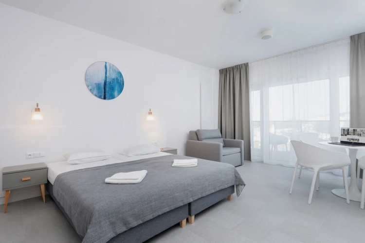 Studio with balcony and beachfront