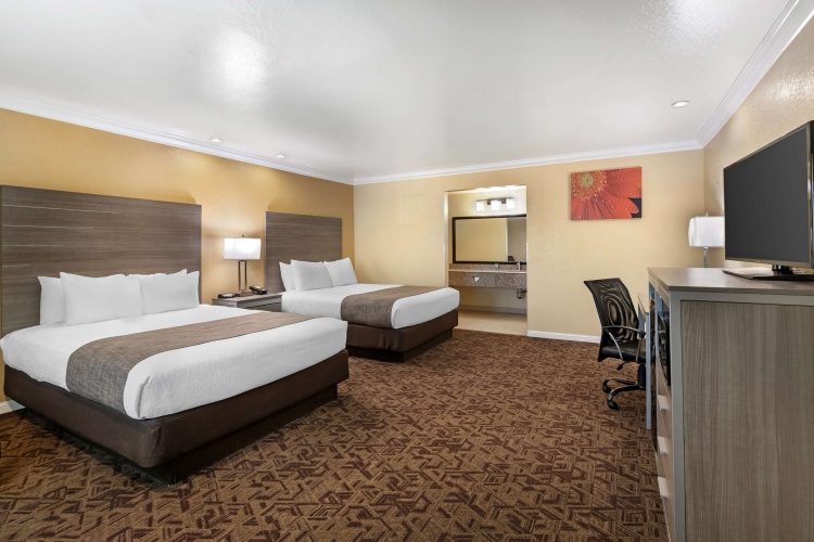 Standard Quadruple room