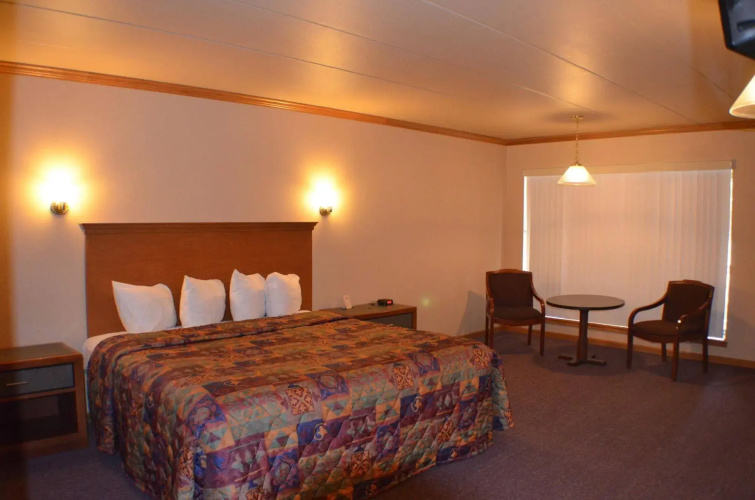 Amber's Inn & Suites