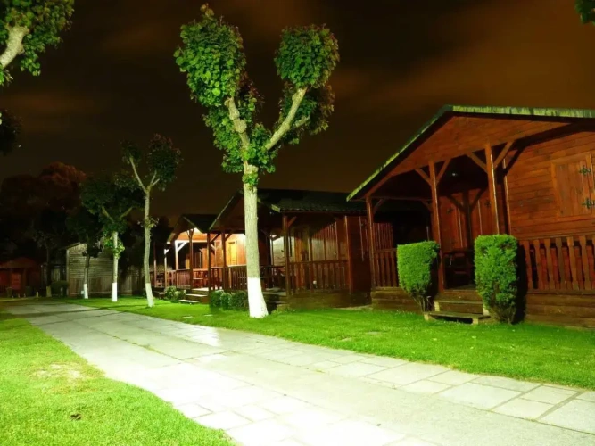 2 Bedrooms Bungalow