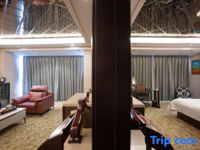 Deluxe Suite