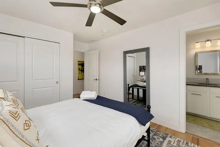 Gorgeous Townhome Steps From the Brewery District!