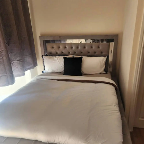 Charming Victorian Apartment in Central Wolverhampton