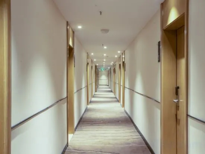 City Convenient Hotel