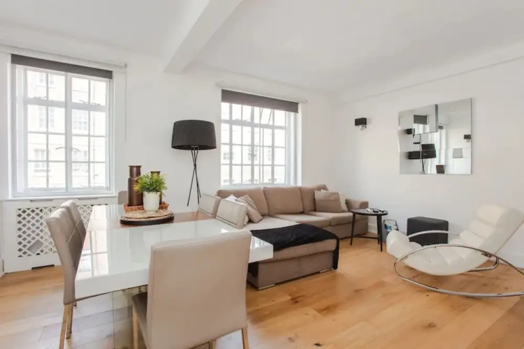 2 Bedrooms Quadruple Apartment