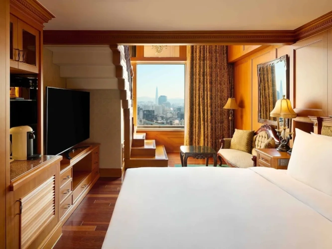 Deluxe Double Duplex Suite