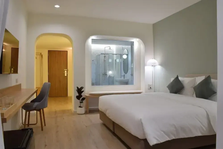 Deluxe room with balcony