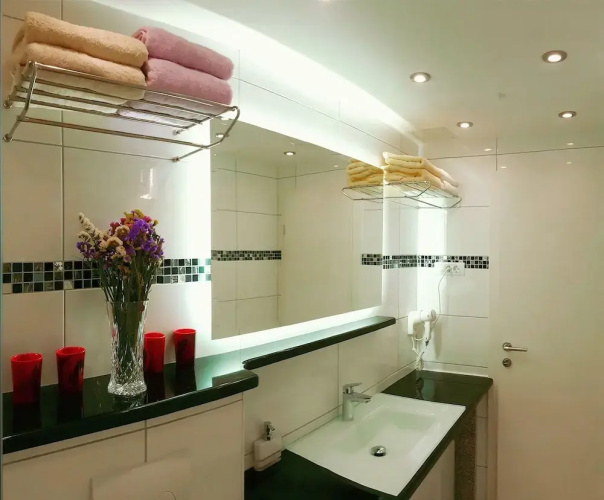 Apartment Split