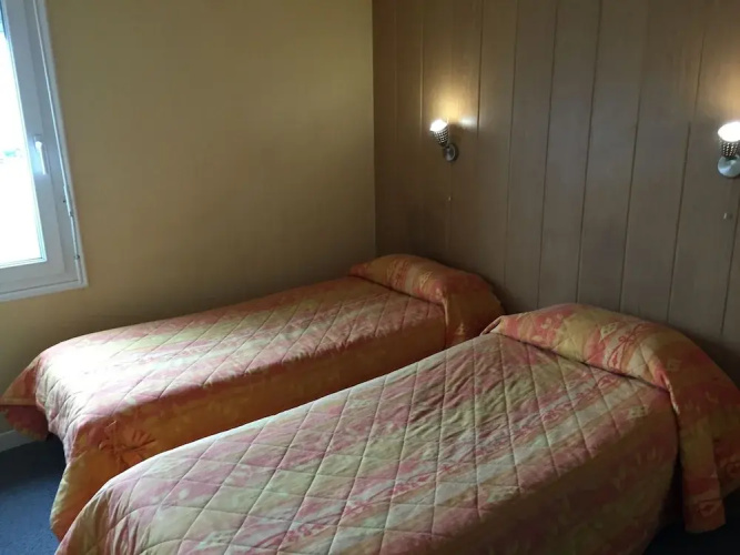 Fasthôtel Paris Ouest - Plaisir