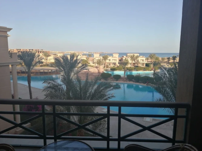 1 Bedroom Apartment with balcony and with sea view