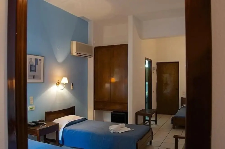 Blue Island Hotel