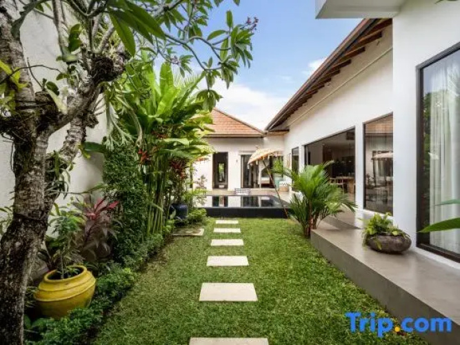 Jami 4BR PoolVilla, a Serenity Steps from theBeach