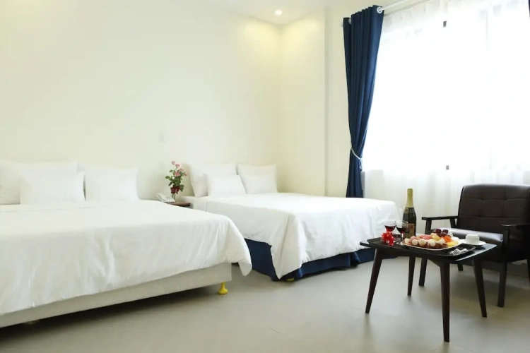 Standard Double room with city view