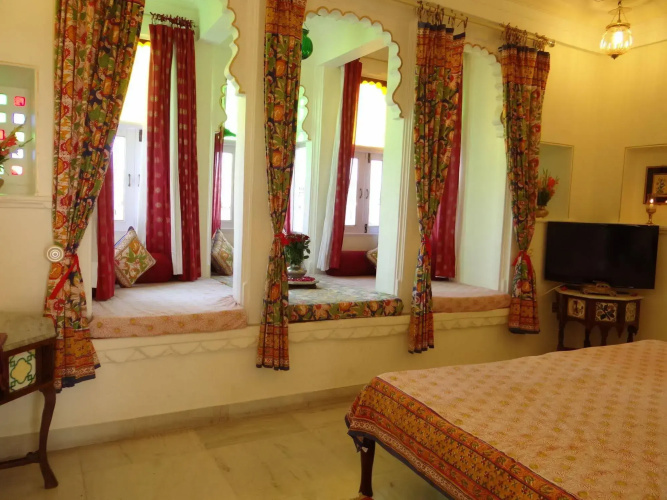 Jagat Niwas Palace