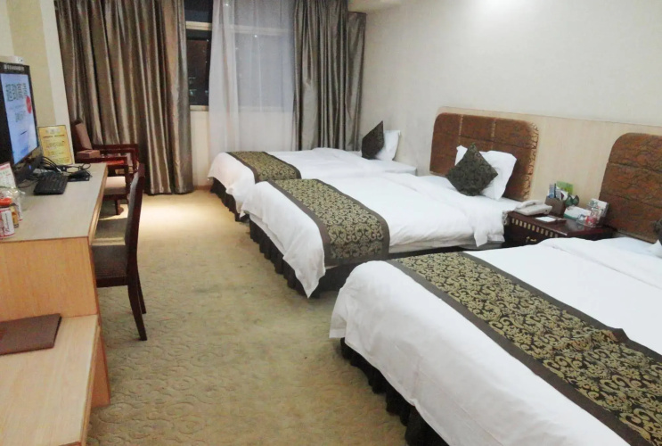 Meijng Bay Hotel