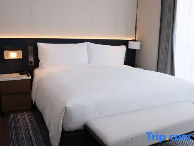 3 Bedrooms Apartment
