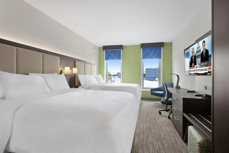 Hotel 1200