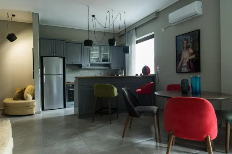 2 Bedrooms Apartment