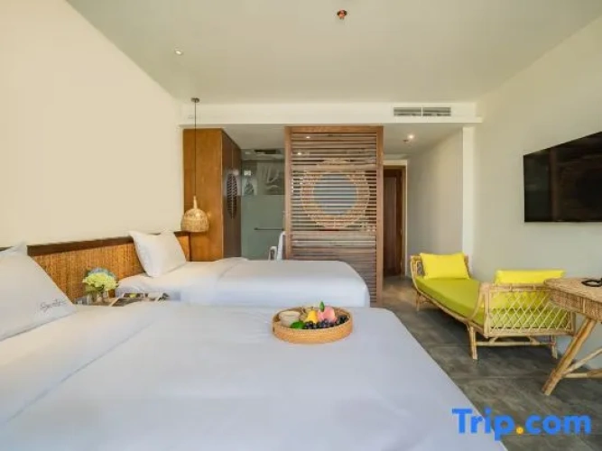Standard Double room with city view