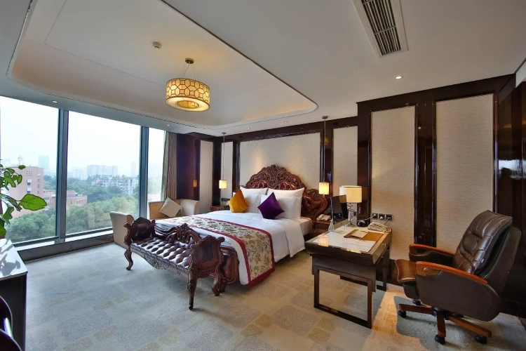 Double Club Suite