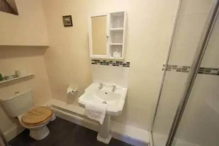 Lakemere Guest House